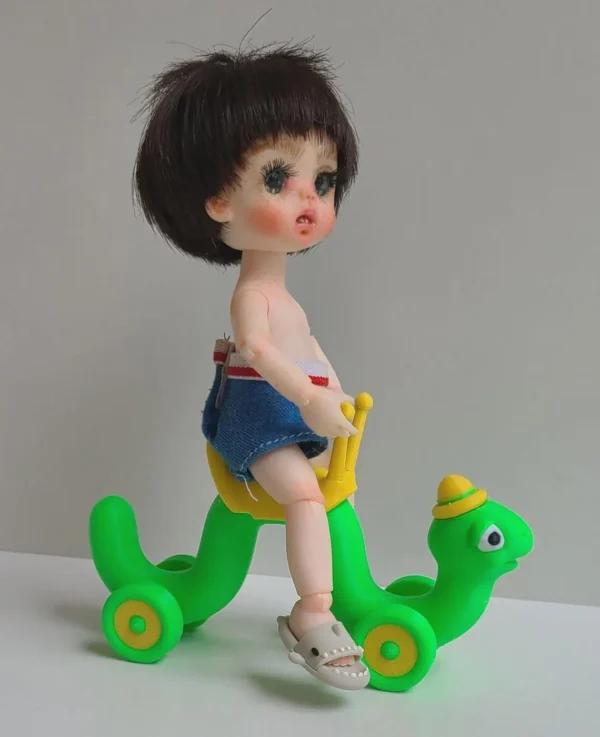 il_1140xN.7210177262_35n1 caterpillar toy for dolls of 6" 10" 12" Blythe, bjd 1/6, 1/8 scale 3d Printed